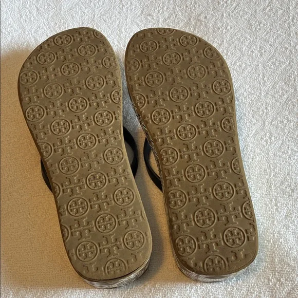Tory Burch Navy and Brown geometric pattern wedge Flip Flops sandals - Picture 6 of 10